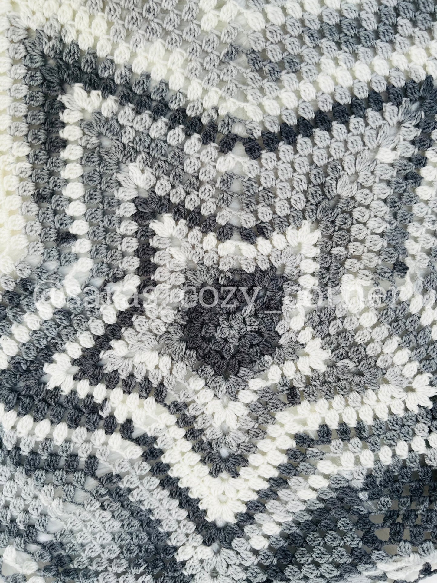 Crochet New Born Baby Blanket "Ombre Gray"