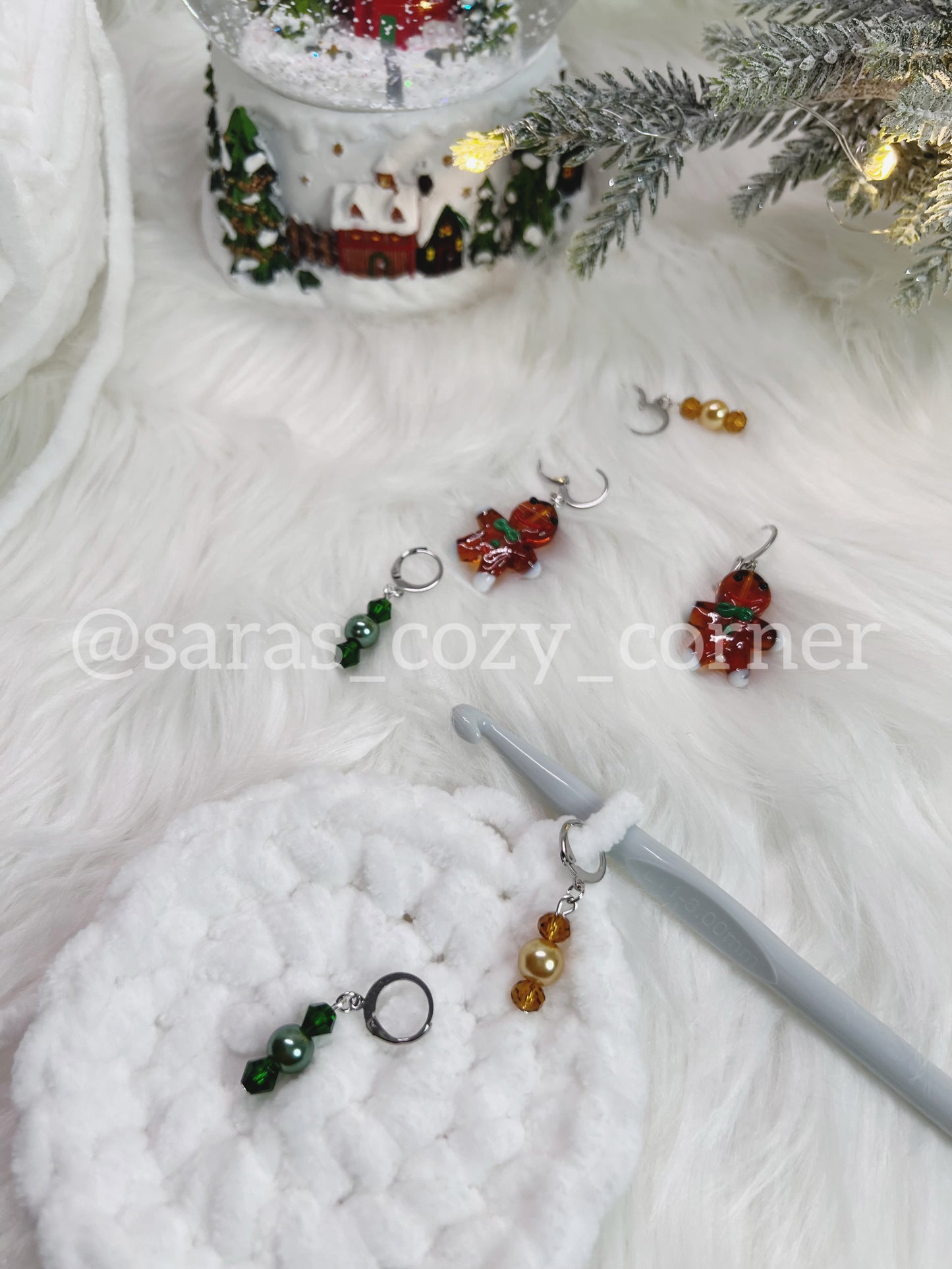 The Gingerbread Joy stitch markers set