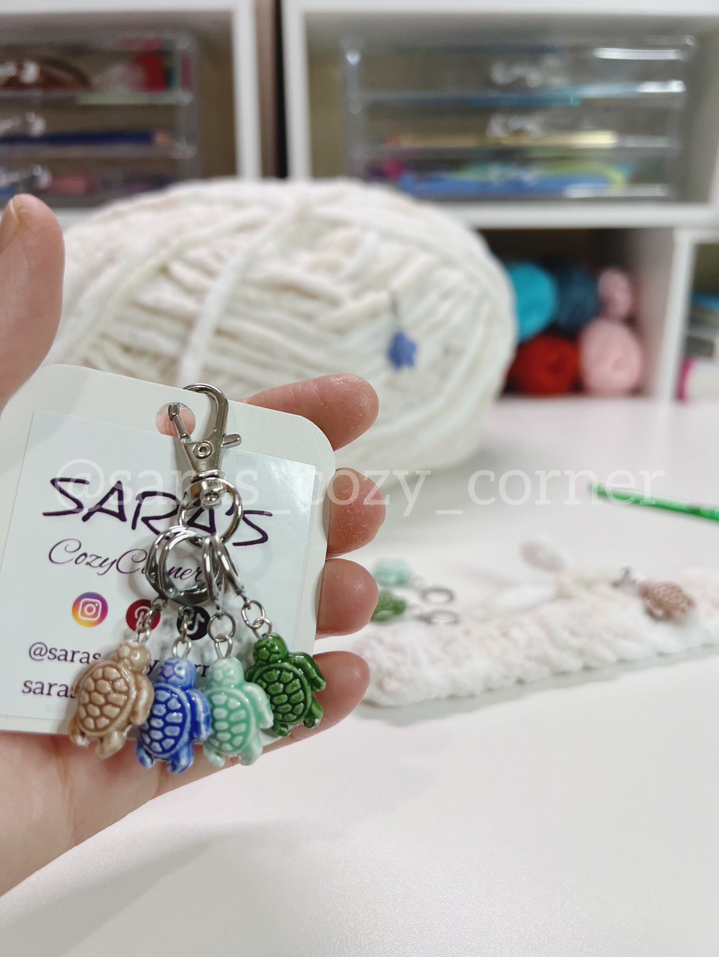 The Sea Turtle Friends stitch markers set