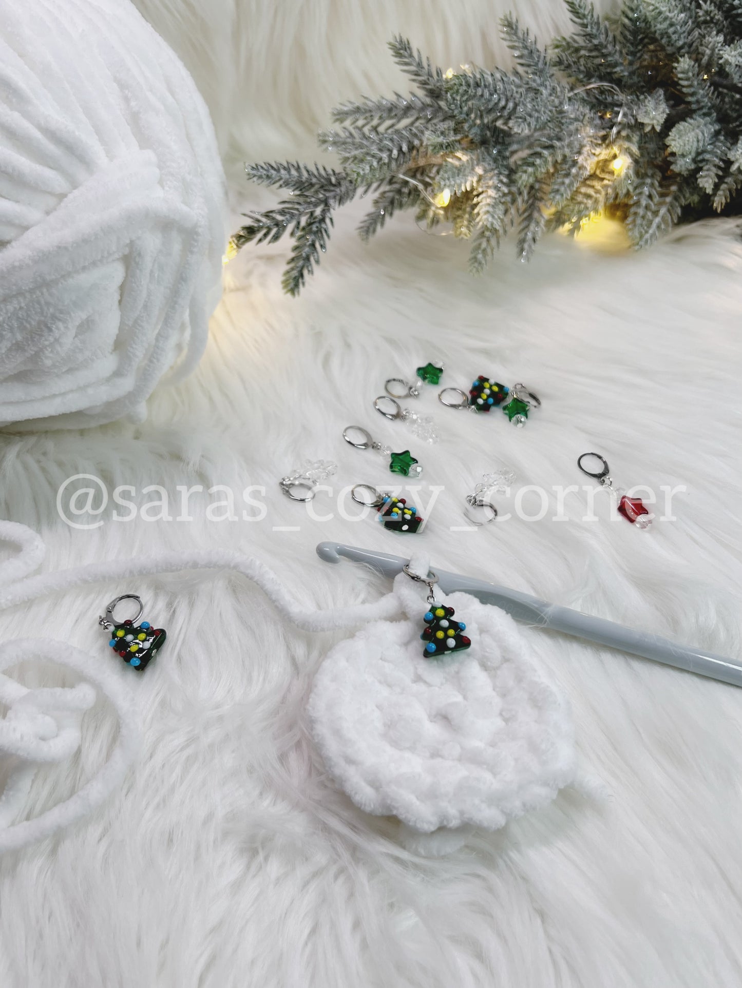 The Evergreen Cheer stitch markers set