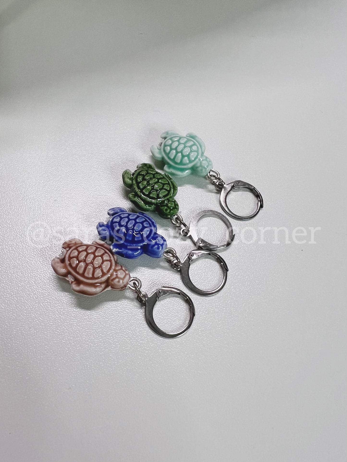 The Sea Turtle Friends stitch markers set