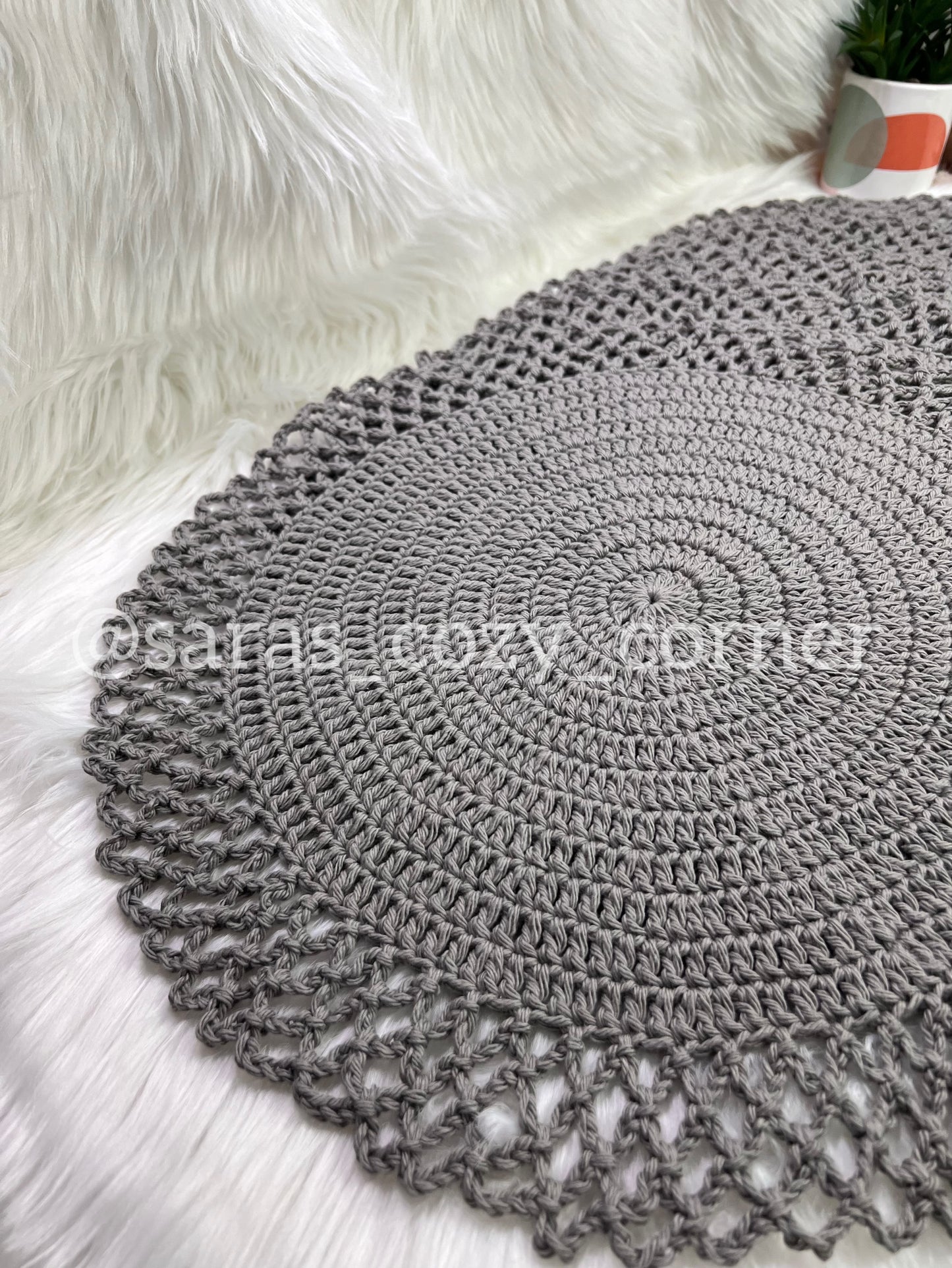 Elegant lace border grey crochet placemat