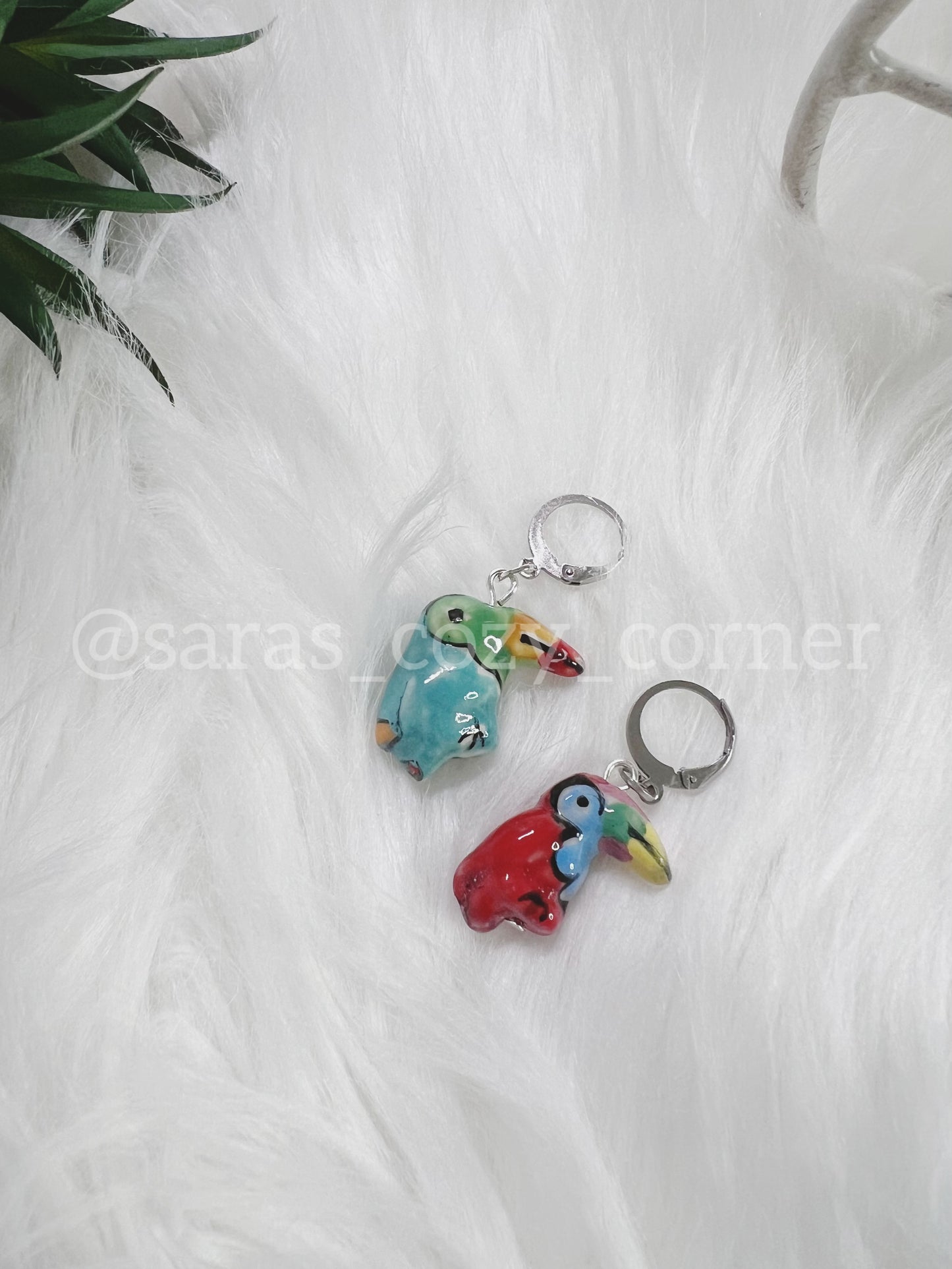 The toucans stitch markers