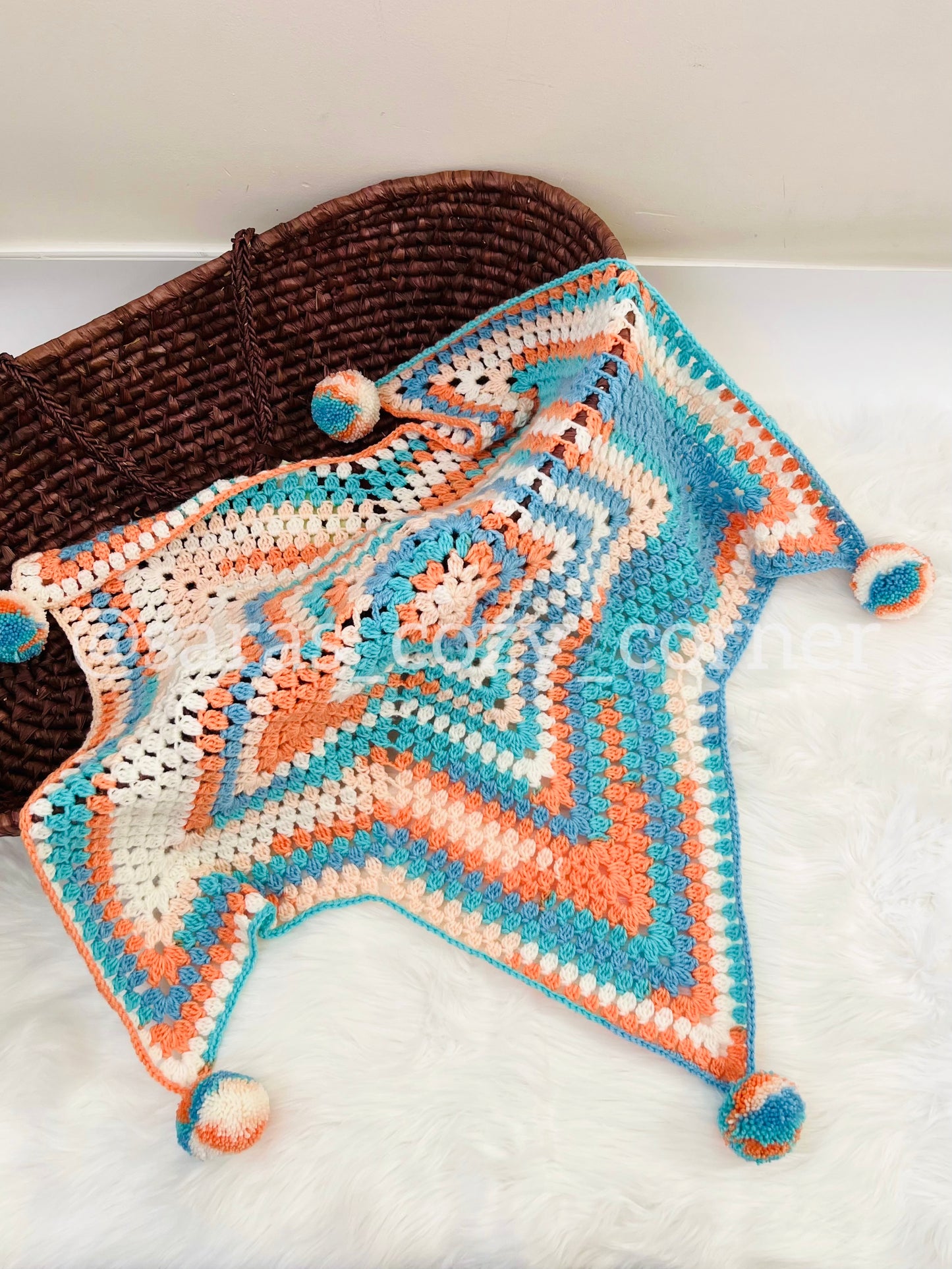 The Twinkle Star Snuggle baby blanket blue-orange