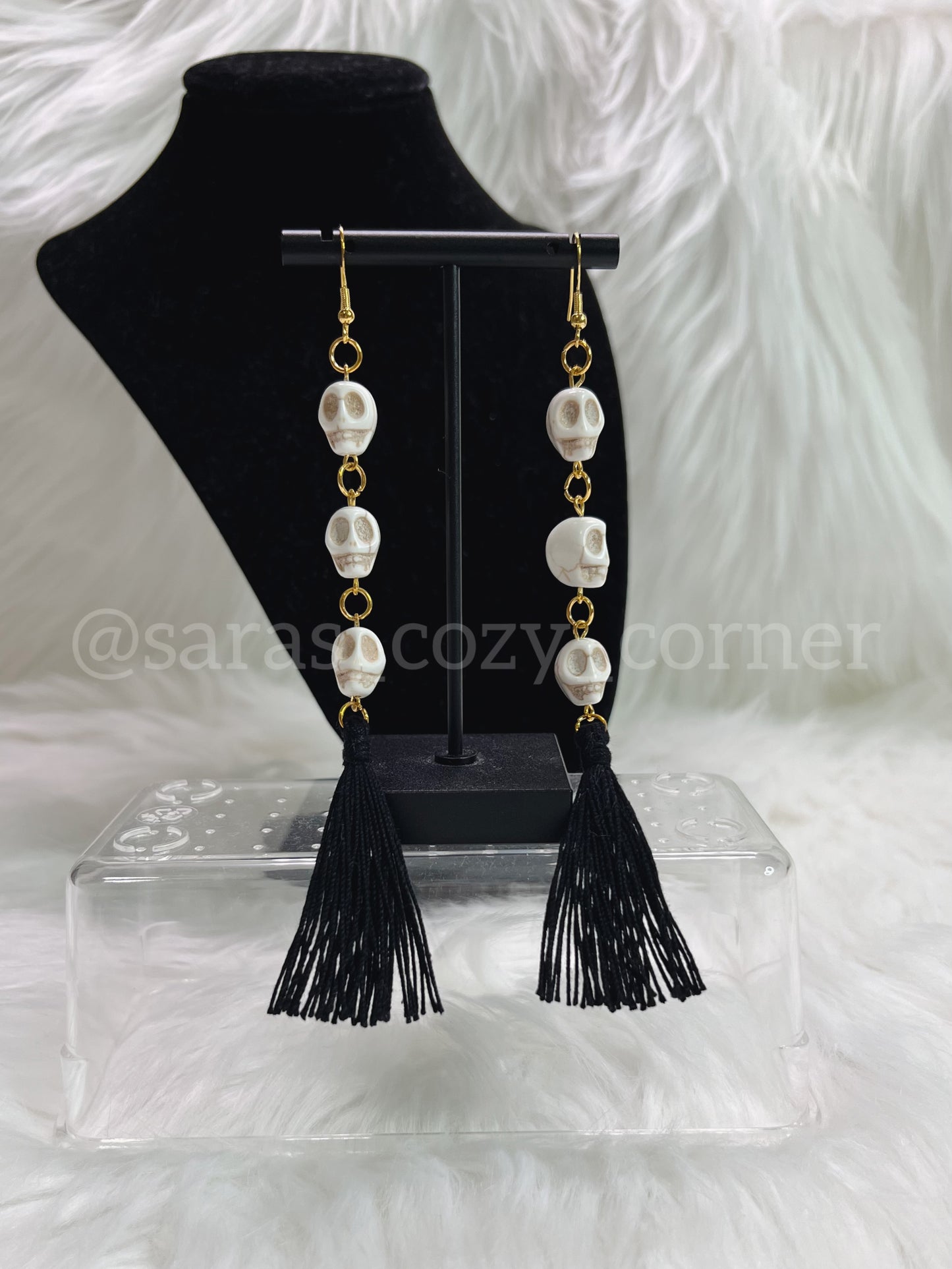 Trio Skull drop earrings