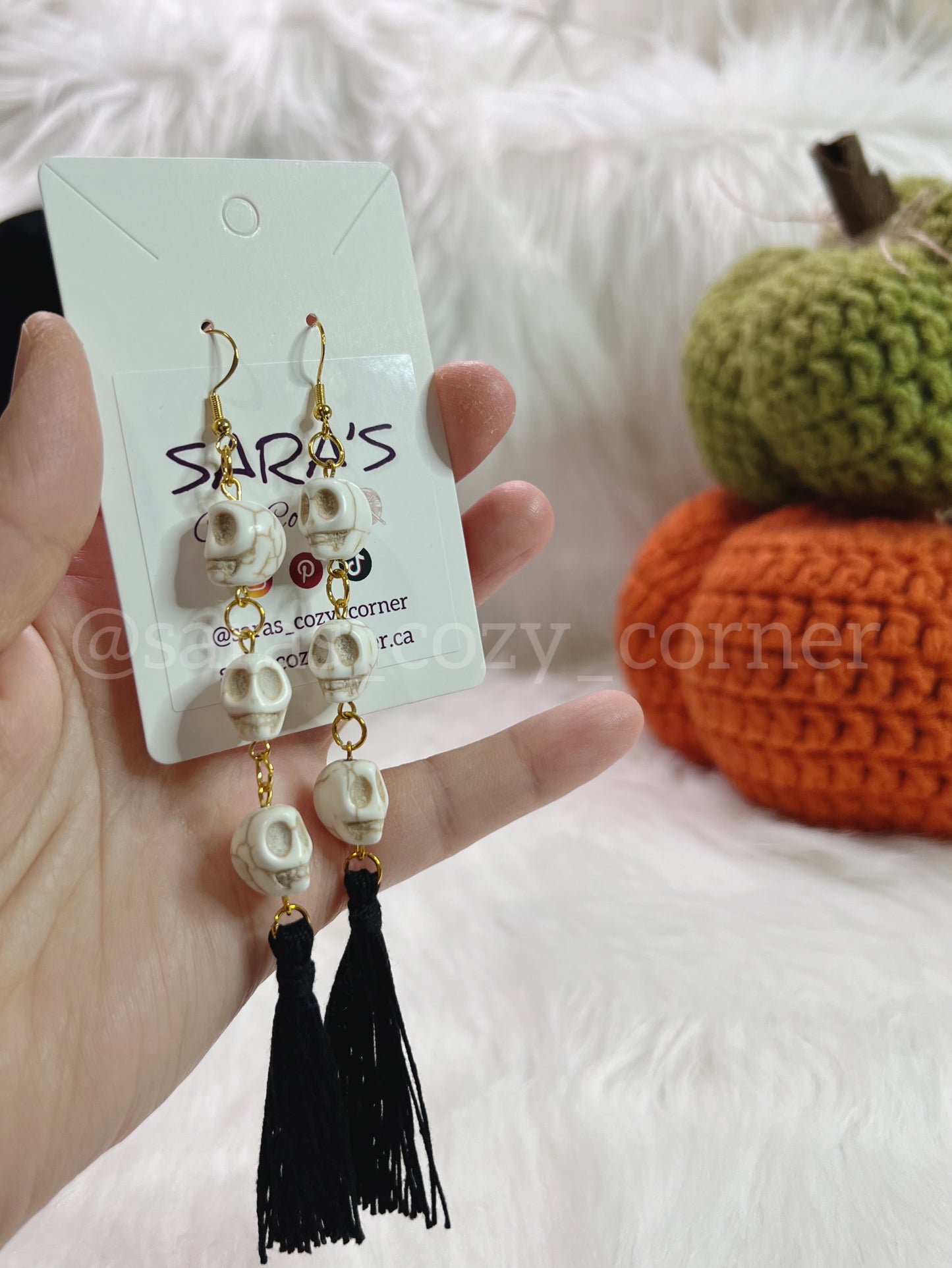 Trio Skull drop earrings