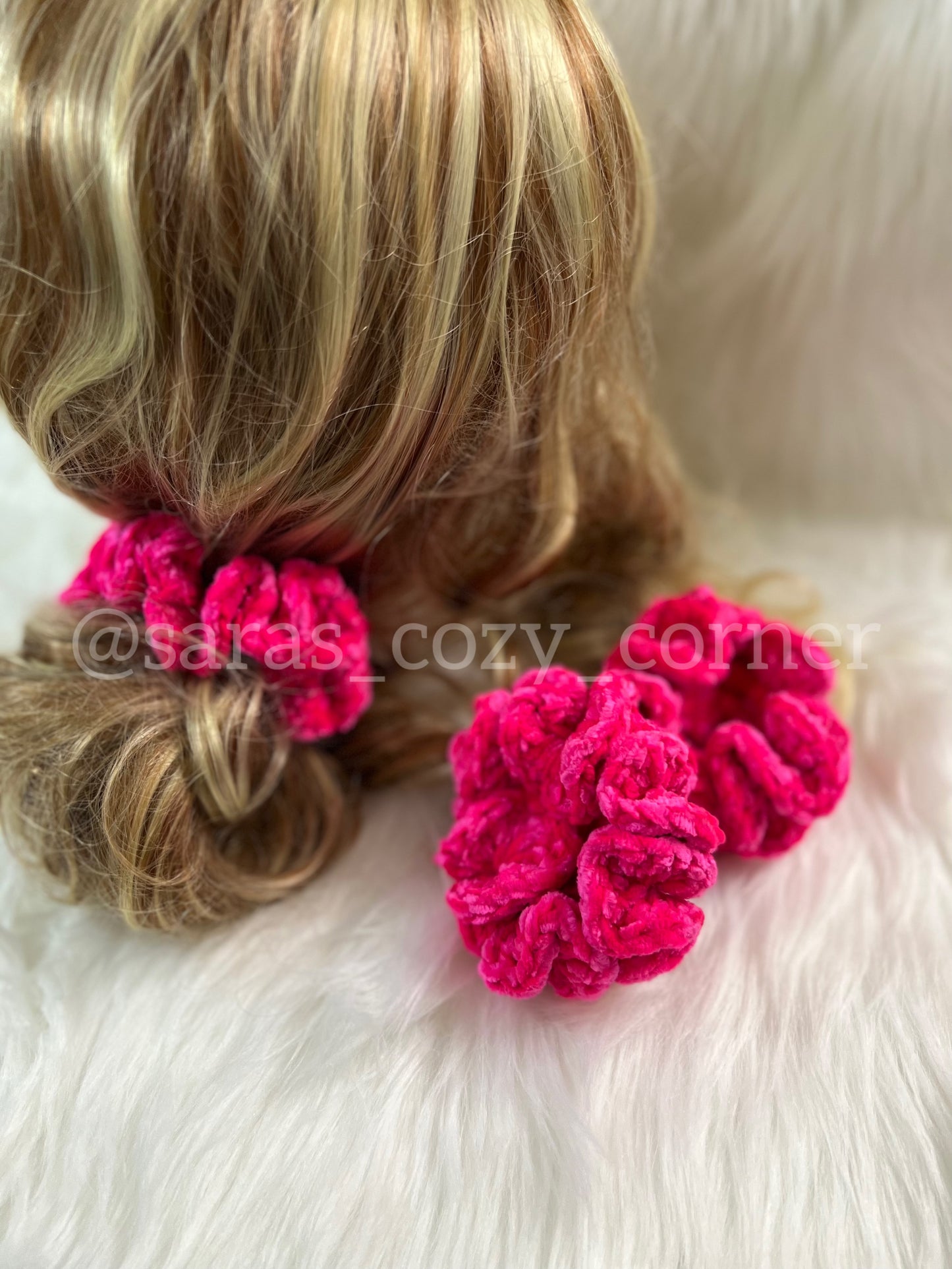 The Velvet Charm scrunchies pink pop