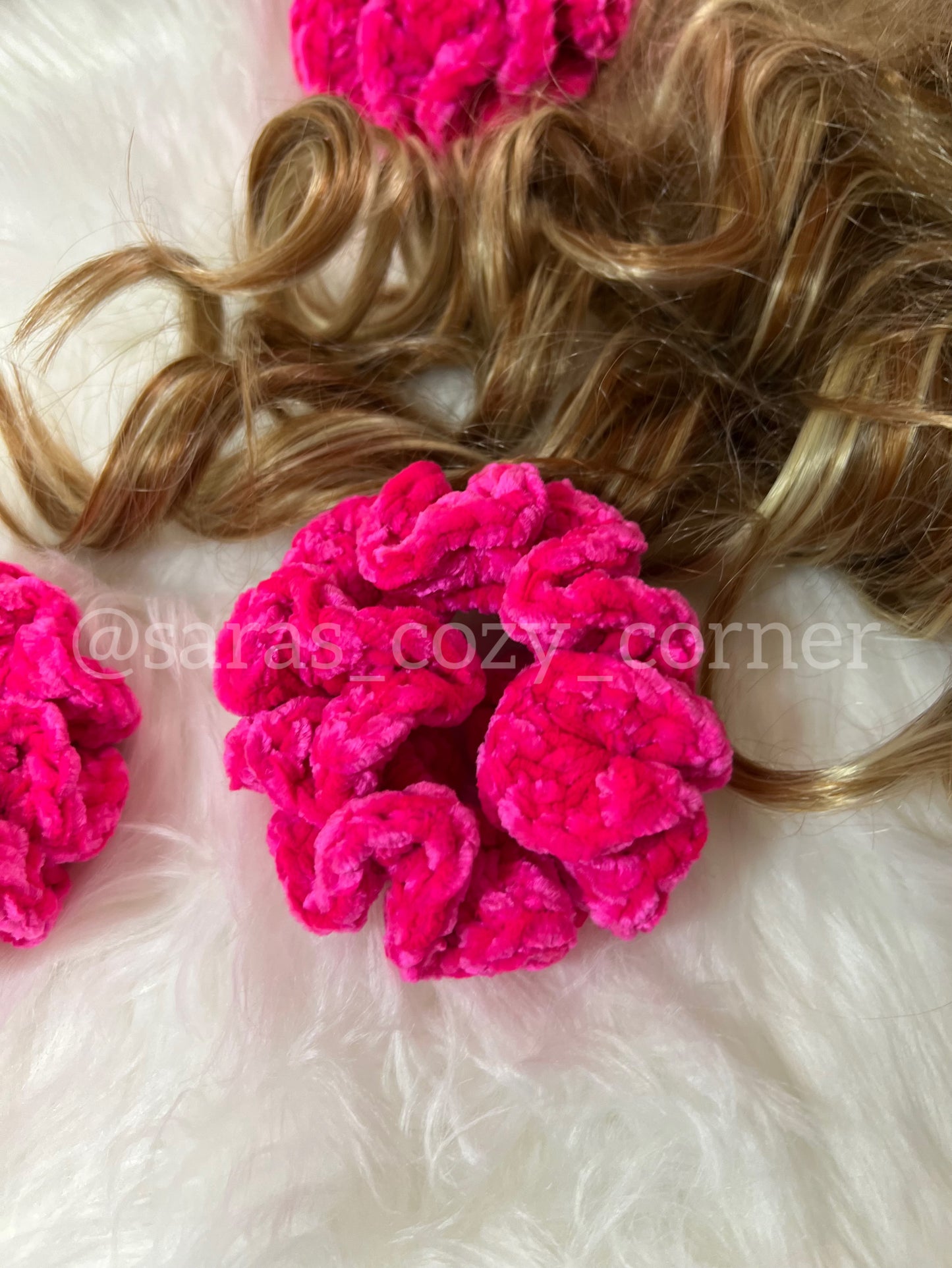 The Velvet Charm scrunchies pink pop