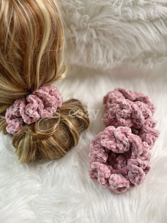 The Velvet Charm scrunchies quiet pink