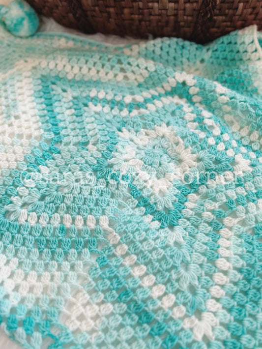 The Twinkle Star Snuggle baby blanket mint