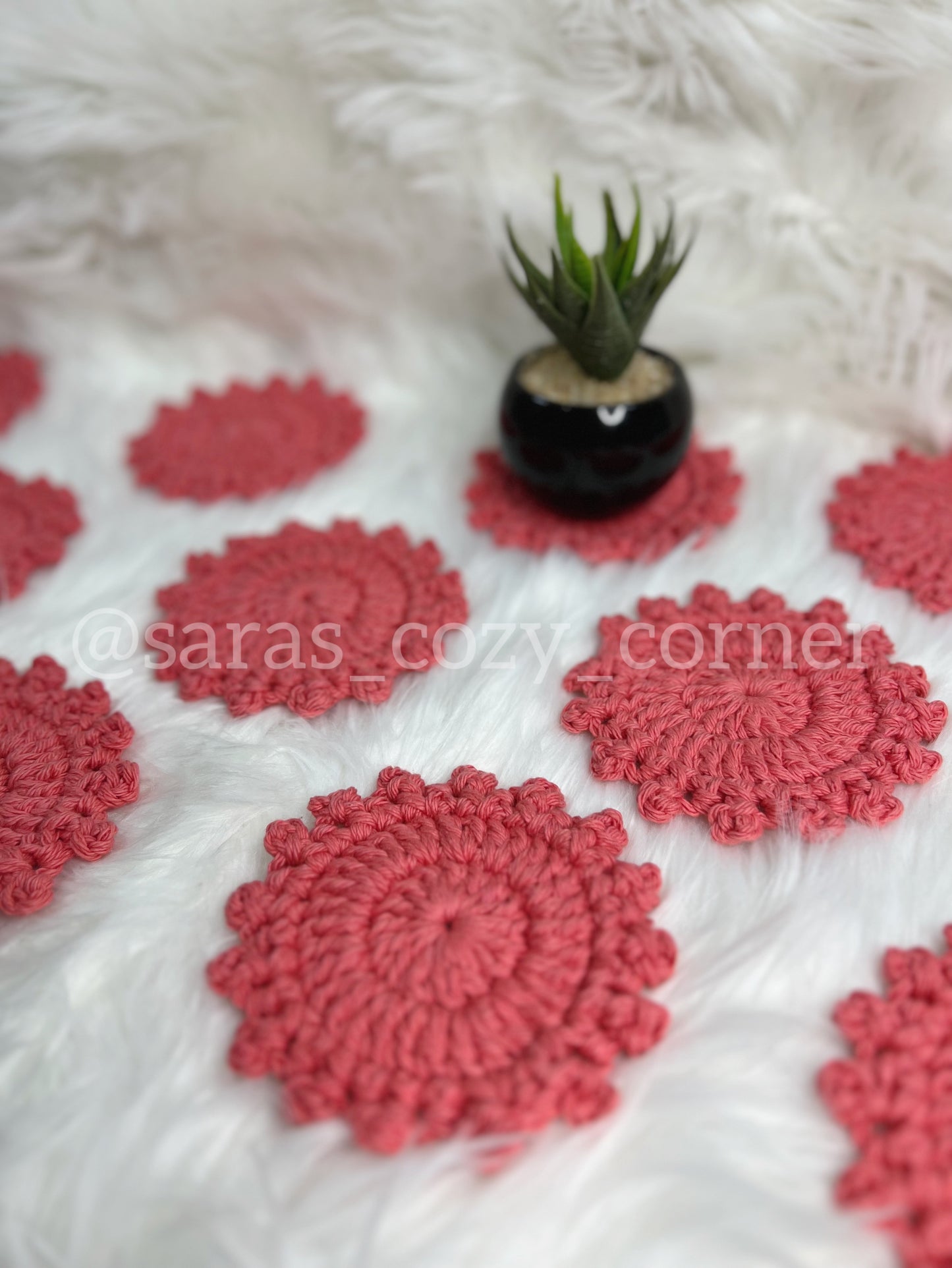 Tangerine crochet round cotton coaster