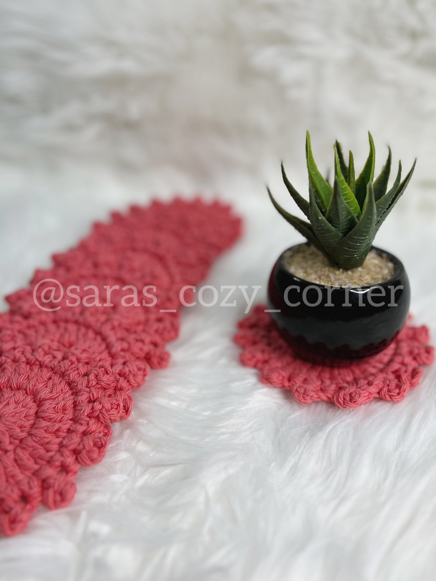 Tangerine crochet round cotton coaster