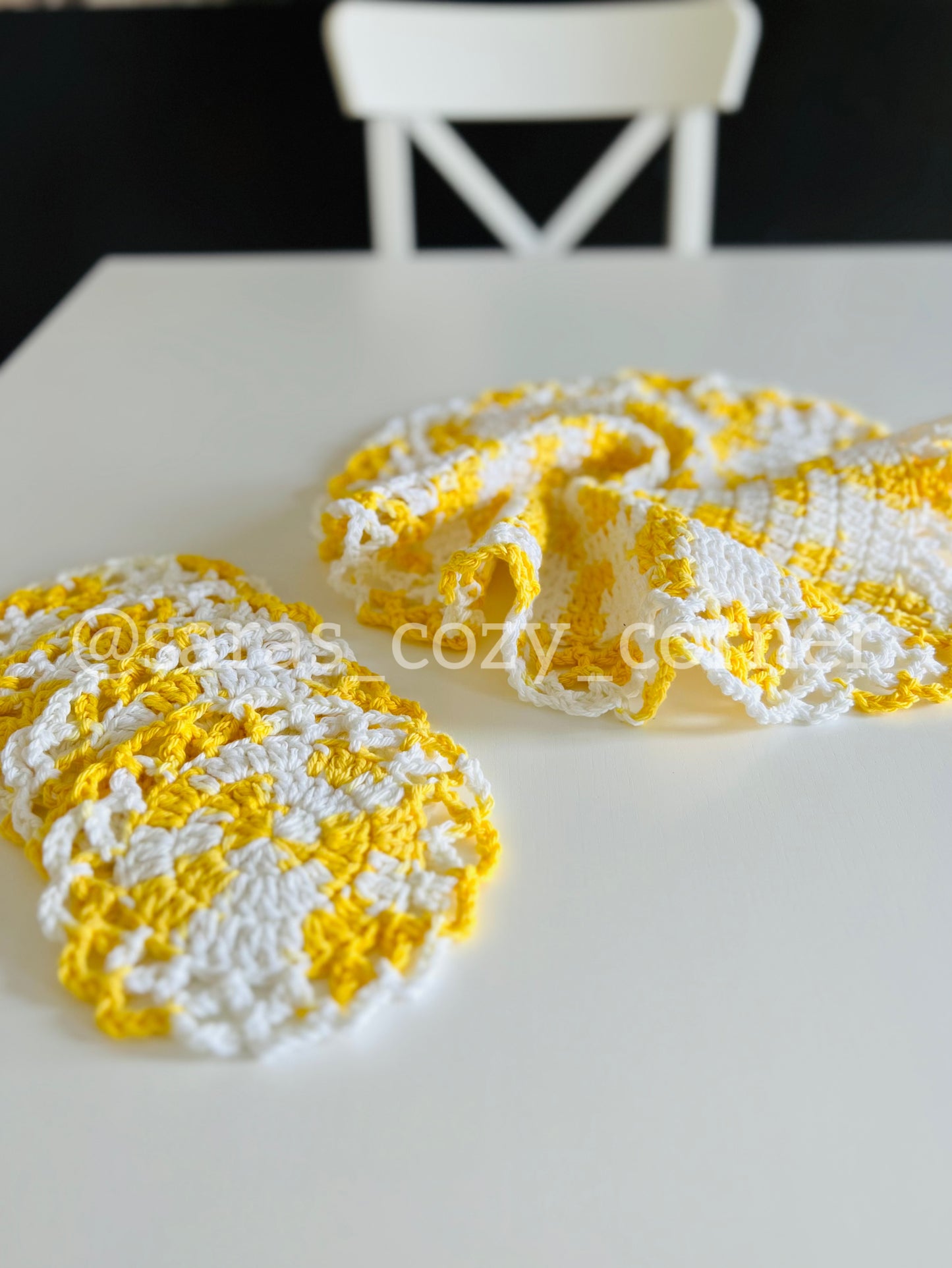 The Lemon swirl 7 piece crochet doilies set