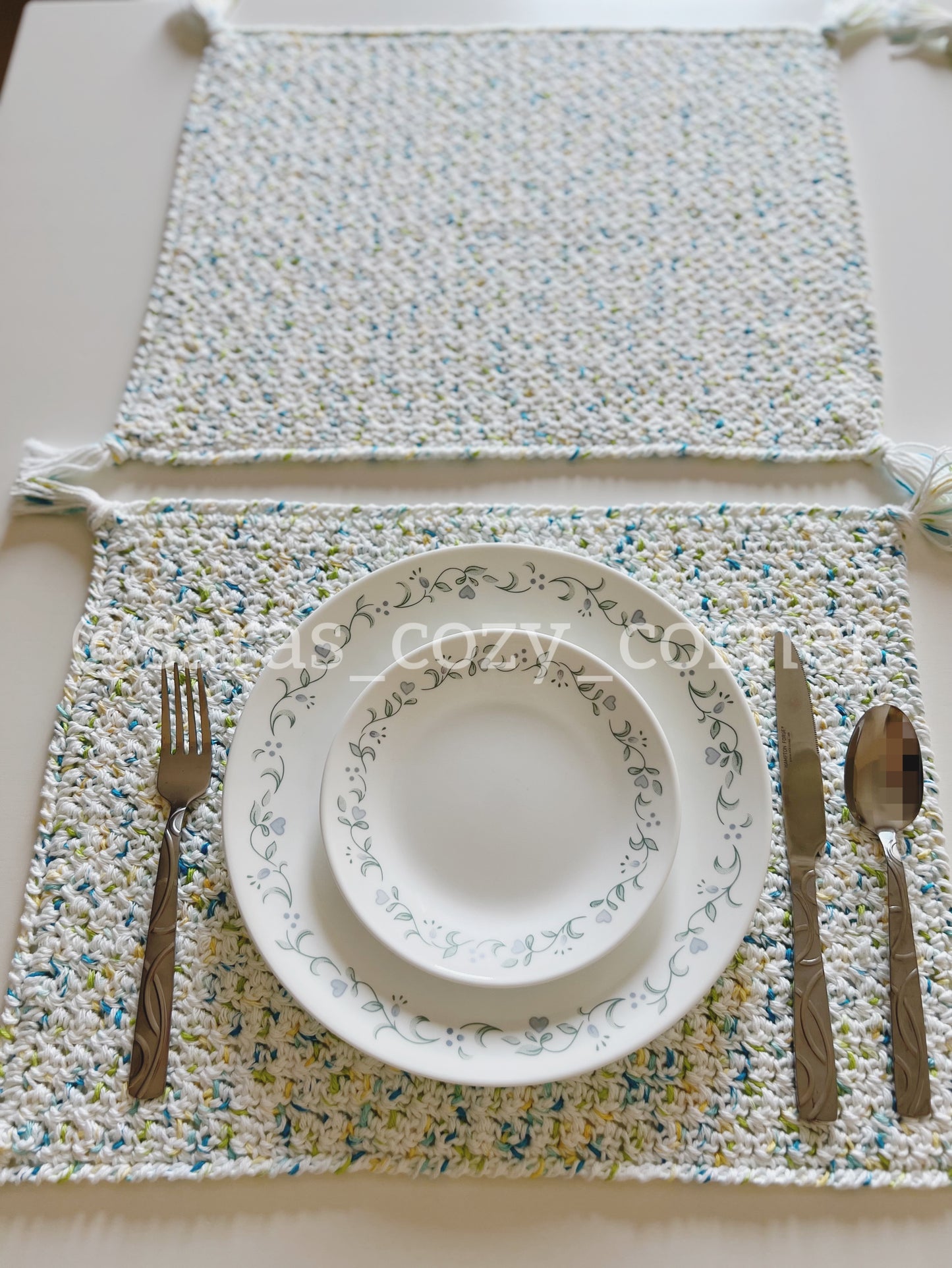 The Bright Summer prints crochet placemat with tassels