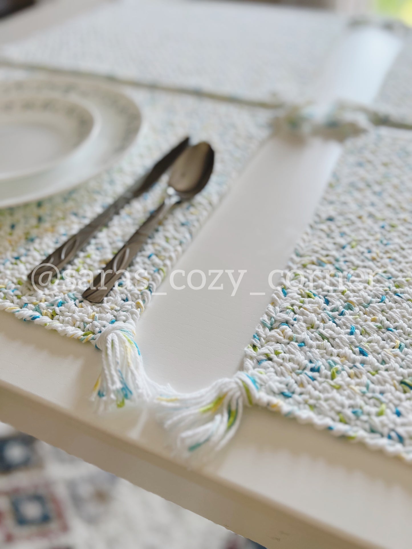 The Bright Summer prints crochet placemat with tassels