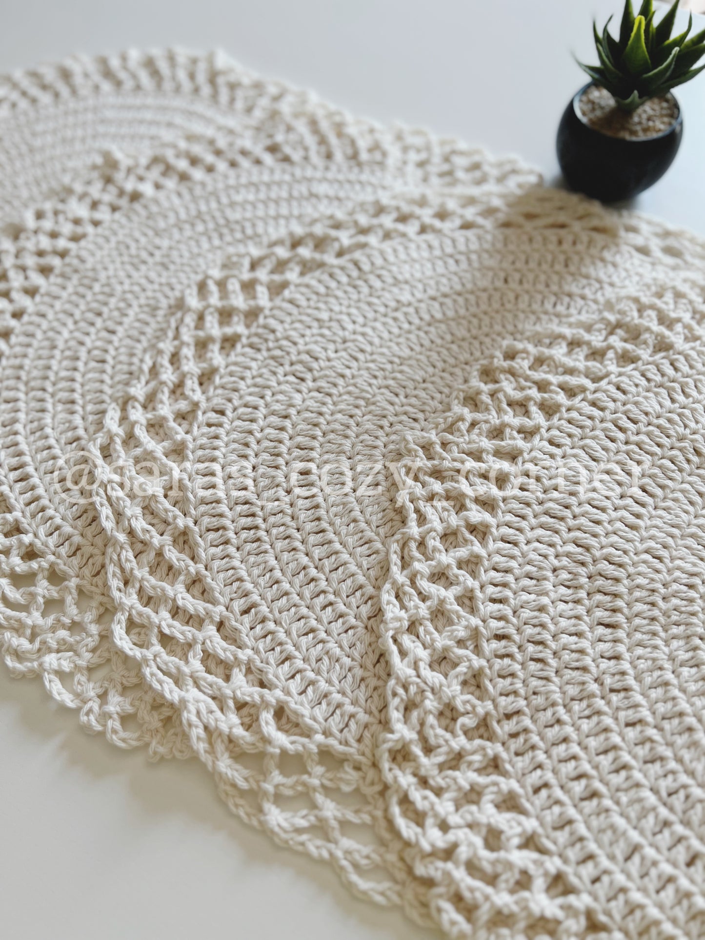 Elegant lace border crochet off white placemat