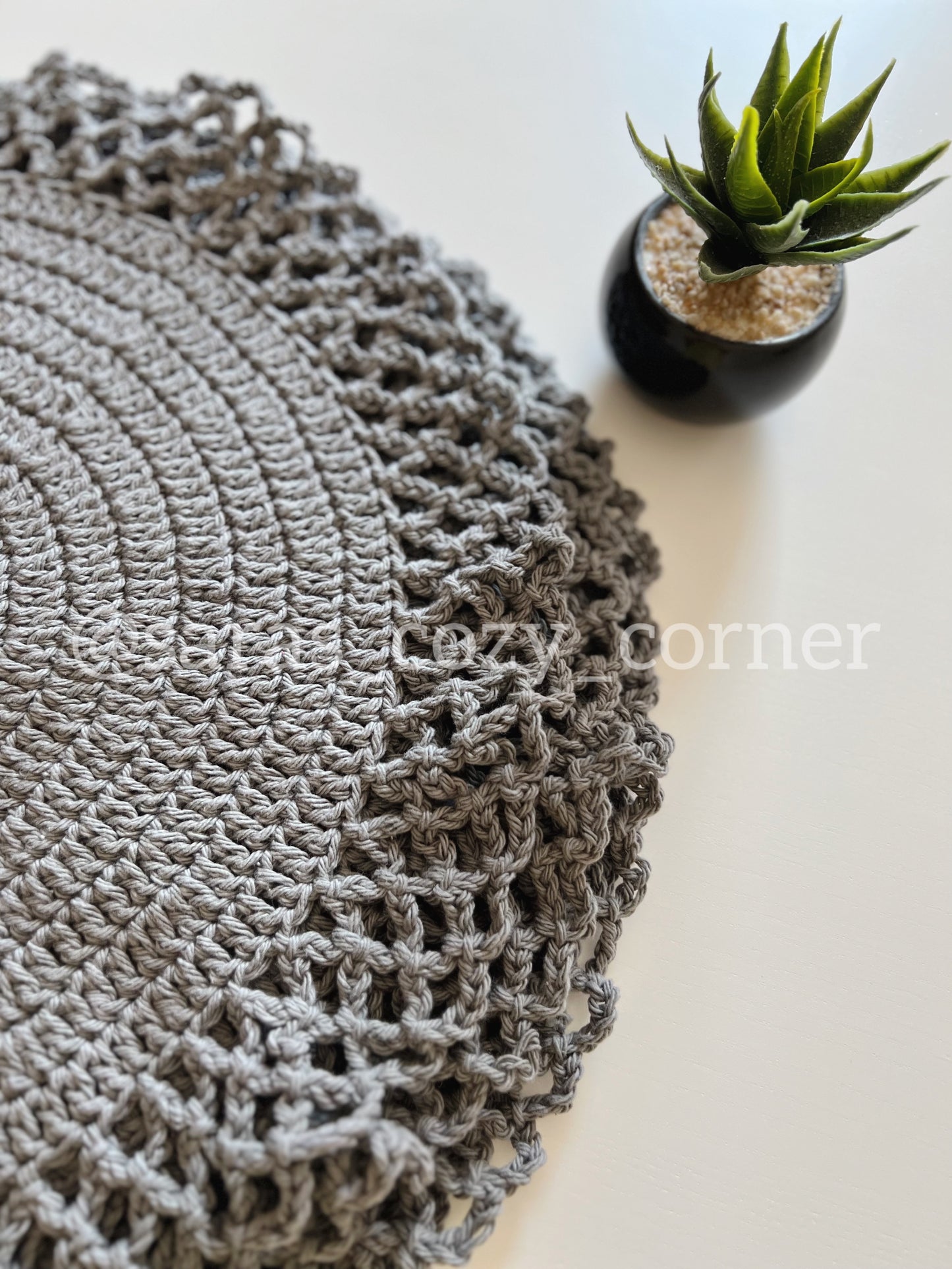 Elegant lace border grey crochet placemat