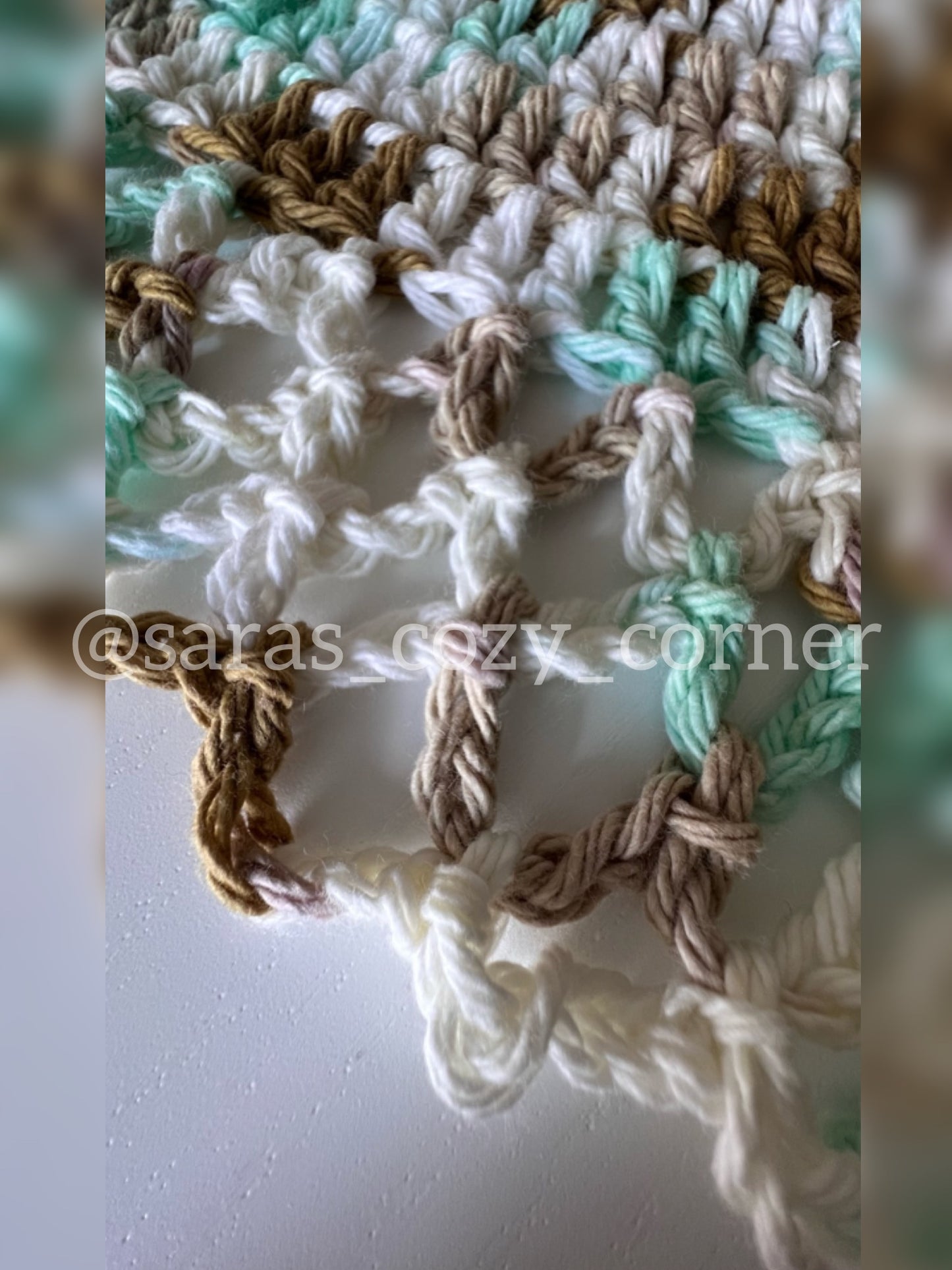 The Surf and Sand lace border crochet placemat