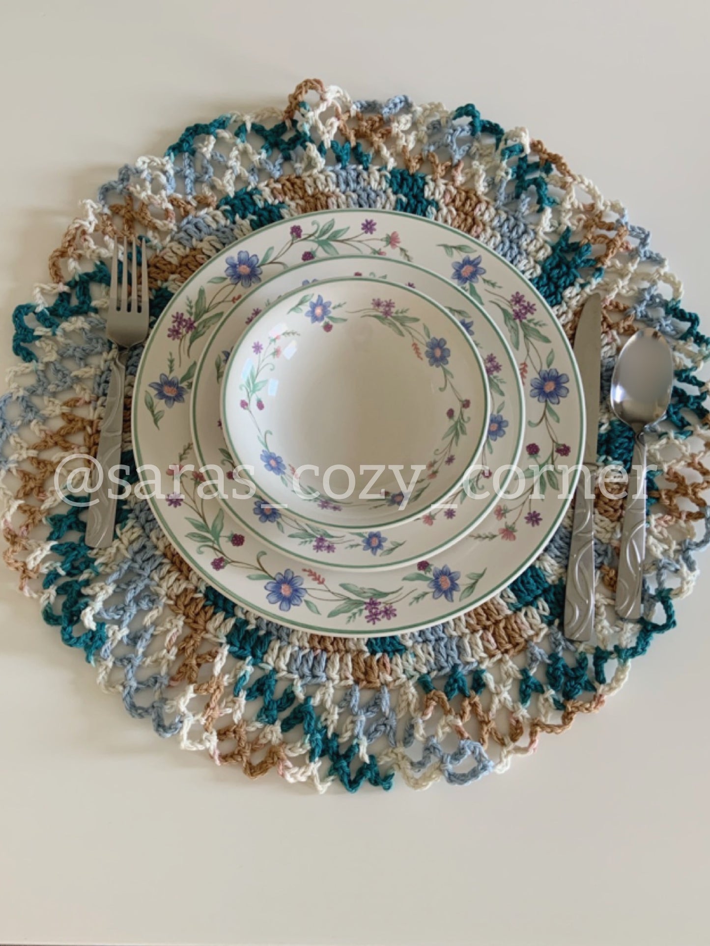 By The Sea lace border crochet placemat