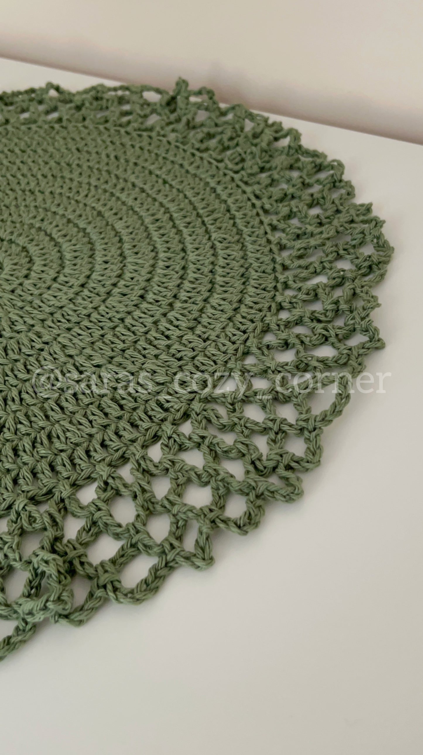 Crochet Cotton Round Placemat "Green"